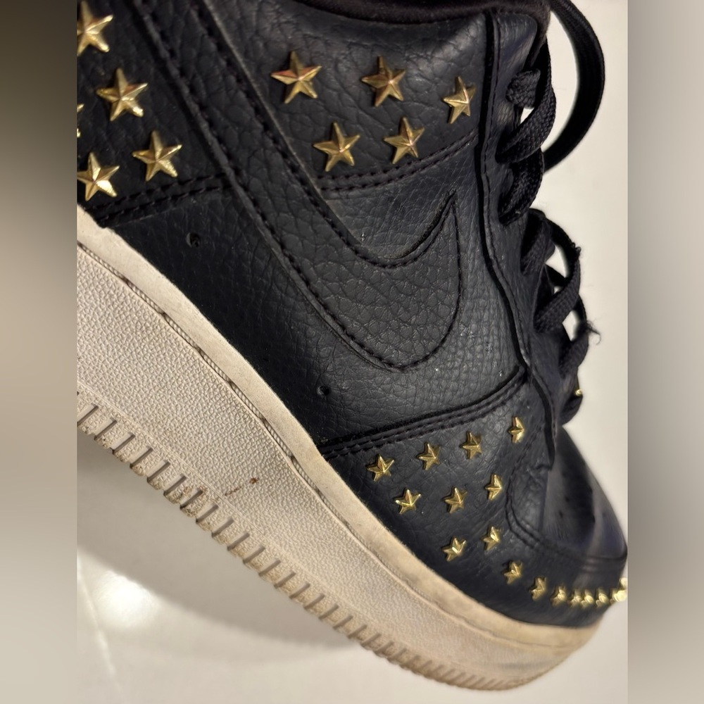 Nike Air Force 1 07 XX GOLD Low Star Studded Black & White Sneakers - Women’s 7 - Picture 8 of 14